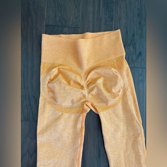 Orange Booty  Sculpting Contour Leggings Small - Picture 2 of 3